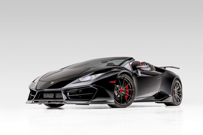 4K Black Lamborghini Huracan Spyder Edizione Roadster