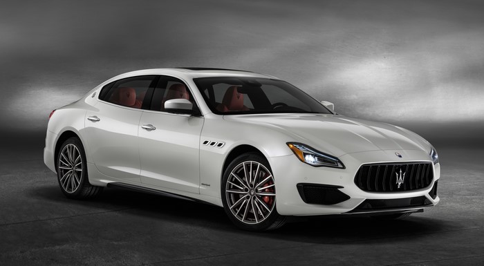 White Maserati Quattroporte GTS GranSport Sedan