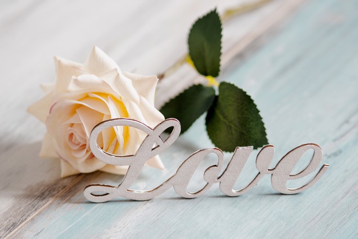 Cream Rose and Love Decoration