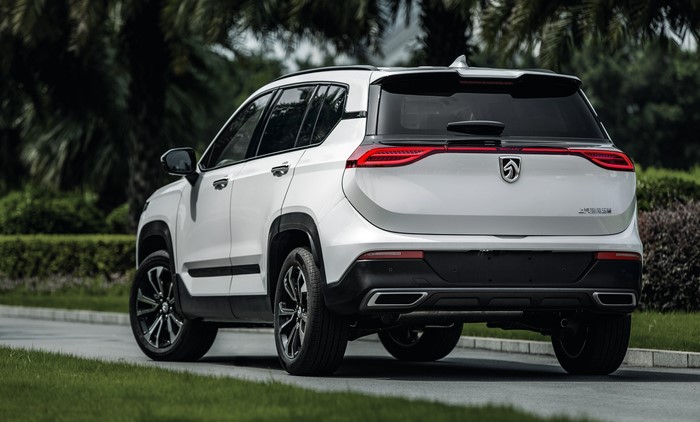 White Baojun RS-5 Prototype Crossover from the back