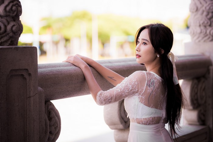 4K Asian Woman in Lace Dress with Bokeh