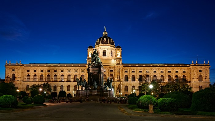 Naturhistorisches Museum Vienna at Dusk with Monument