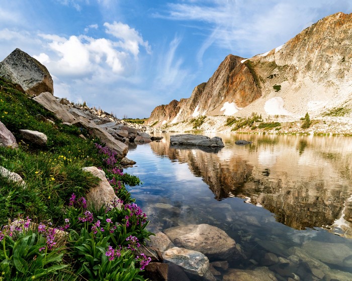 4K Wyoming USA Stones Water Crag