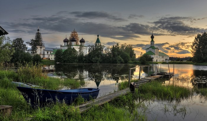 Trinity Antonievo-Siysky Monastery at Sunset