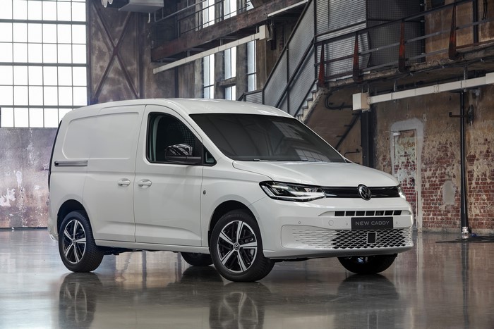 4K White Volkswagen Caddy Kasten Van