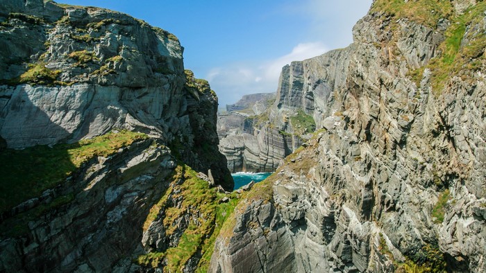 4K Mizen Head Ireland Crag