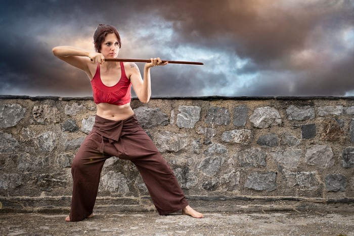 4K Emma in Martial Arts Pose with Katana
