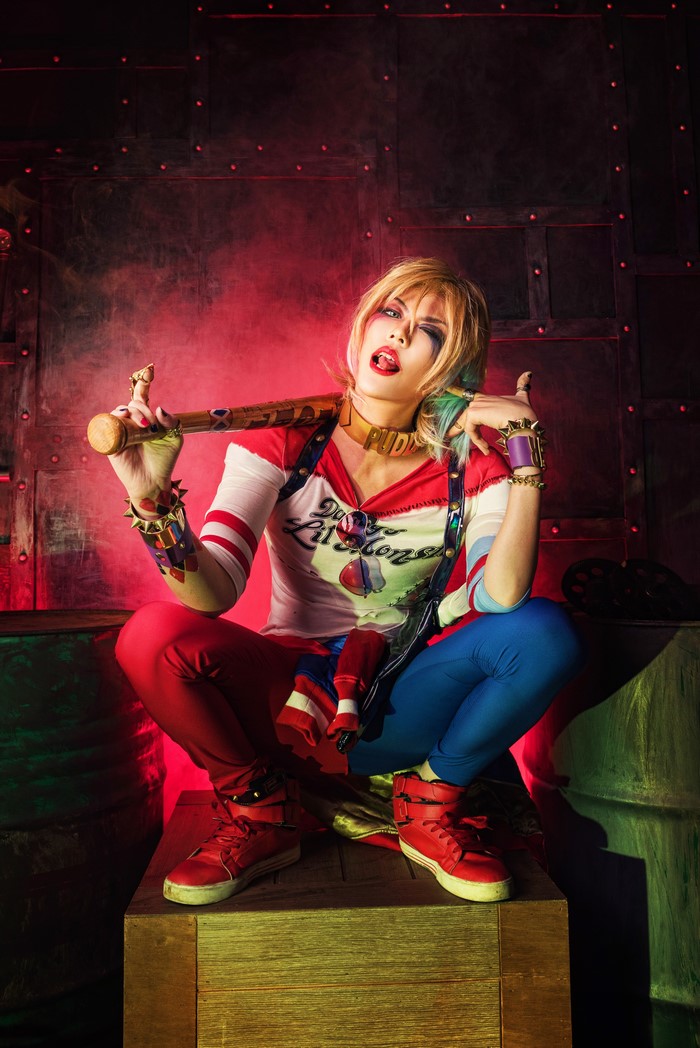 Harley Quinn Cosplay with Baseball Bat