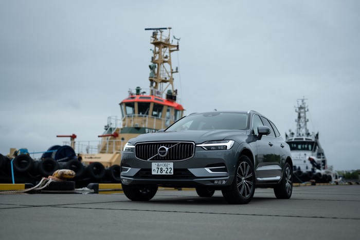 Volvo XC60 B5 Inscription JP-spec Crossover