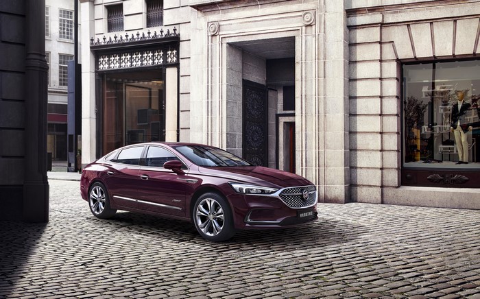Buick LaCrosse Avenir Wine Color Sedan
