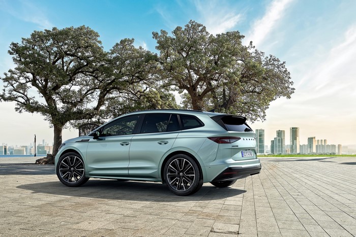Skoda Enyaq iV Founders Edition Crossover