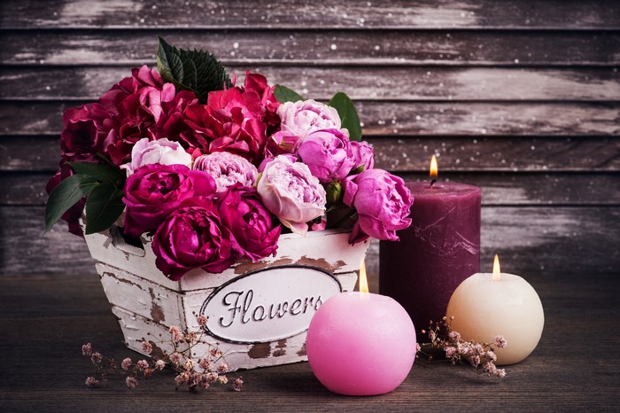 Bouquet of Roses with Candles