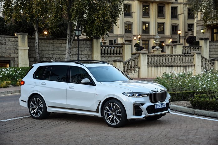 White 2019 BMW X7 M50d Crossover