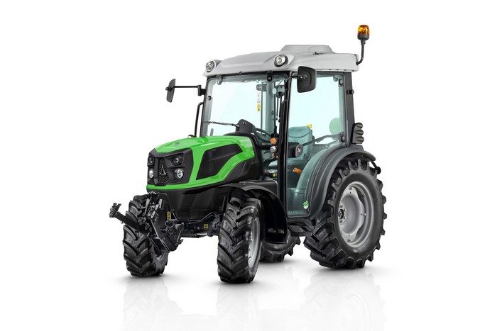 4K Deutz-Fahr 3060 Tractor on White Background