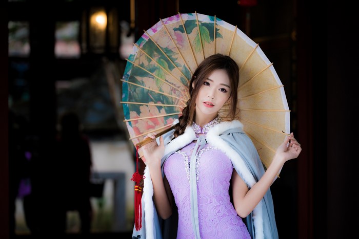 4K Asian Woman with Decorative Umbrella