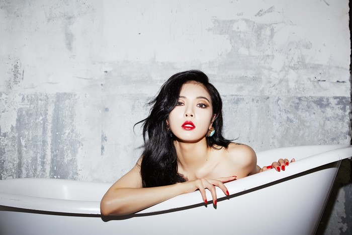 4K Kim Hyuna in Bathtub Scene