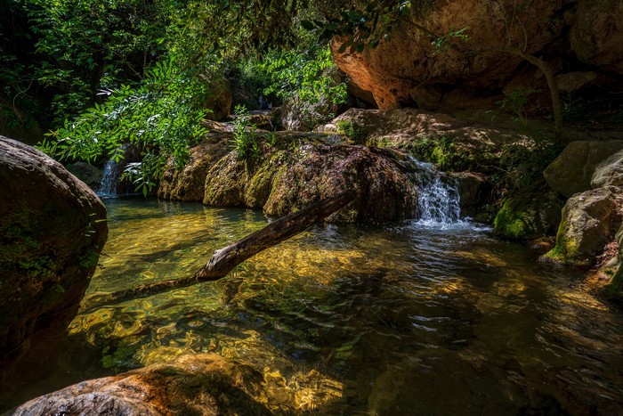 4K Stream and Stones in Spain's Natural Crag