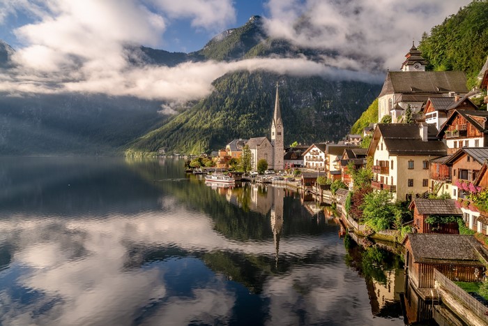 Hallstatt, Austria: Lake, Mountains, and Village