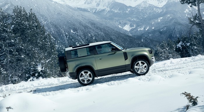 Land Rover Defender 90 in snow