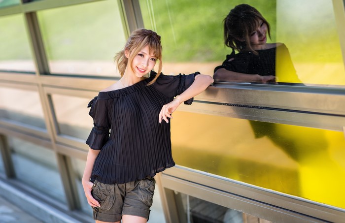 4K Asian Woman Smiling by Reflection