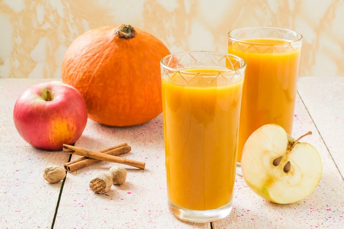 Pumpkin and apple juice with cinnamon and nutmeg