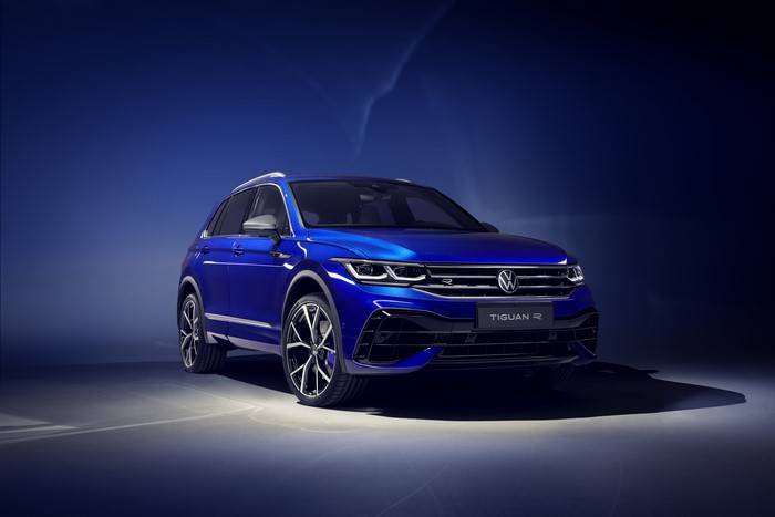 Volkswagen Tiguan R in blue