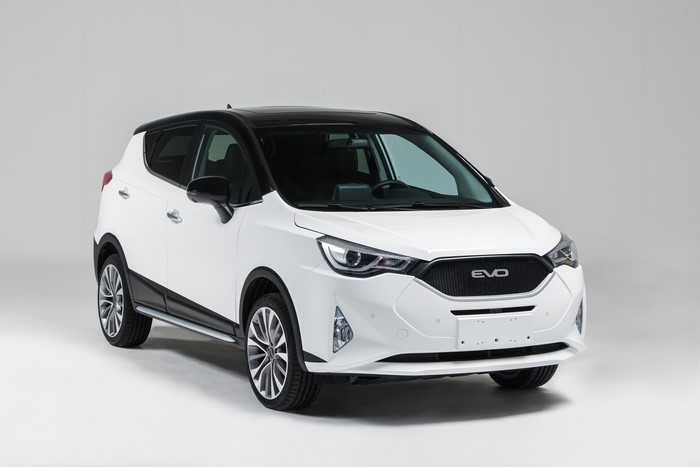 White JAC EVO4 Crossover 2020