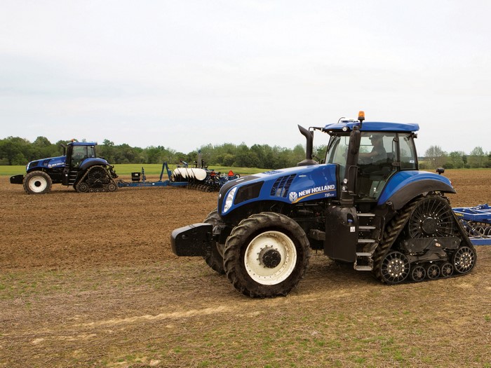 New Holland T8.435 SmartTrax Tractors in a Field