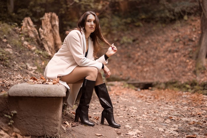 4K Nadia Sitting in Coat and Boots