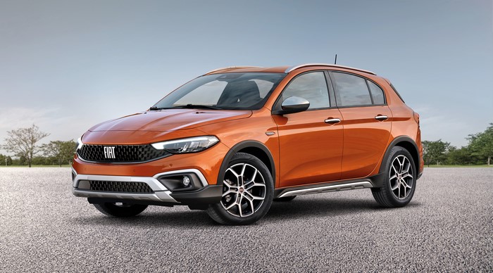 4K Fiat Tipo Cross Crossover