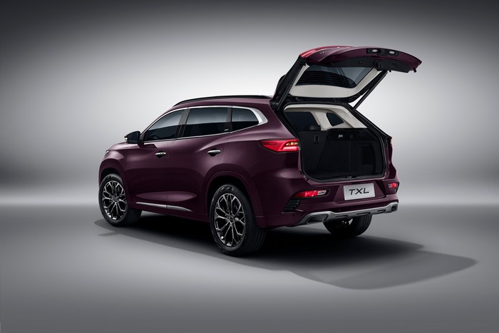 Exeed TXL Crossover with Opened Trunk
