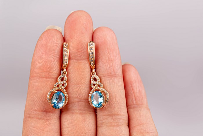 4K Earrings with Blue Gemstones and Diamonds