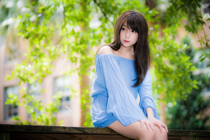 4K, Asian, Bokeh, Brunette girl, Glance, Hands, Sitting, HD Wallpaper ...