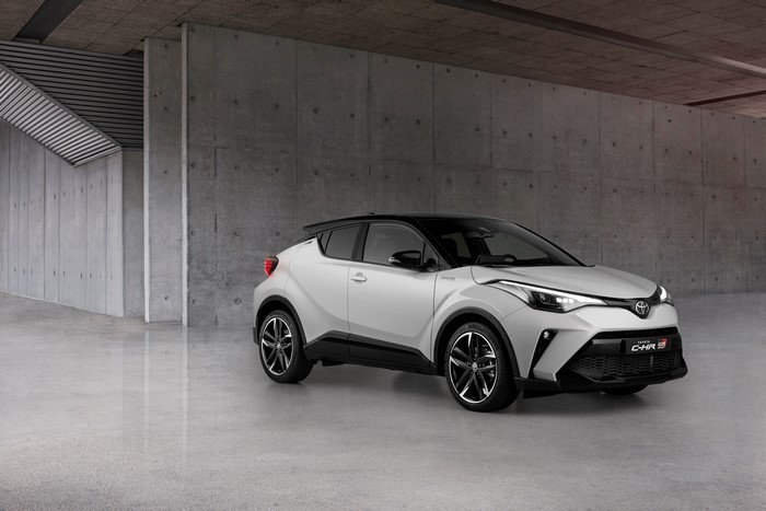 4K Toyota C-HR Hybrid GR Sport 2020