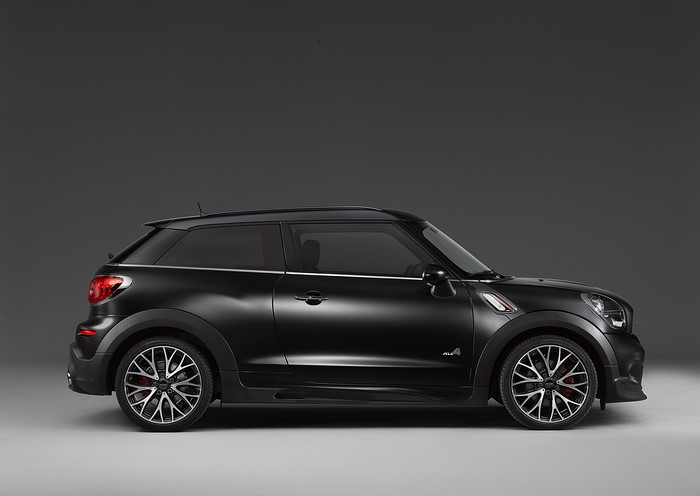 Mini John Cooper Works Paceman ALL4 in Frozen Black