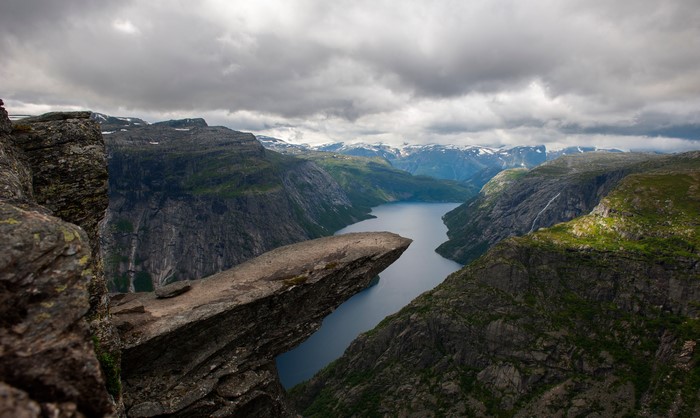4K Troll's Tongue Norway Mountains Fjord