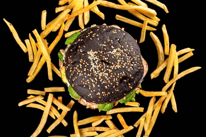 4K Hamburger with French Fries