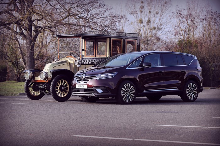 Renault Espace and vintage car