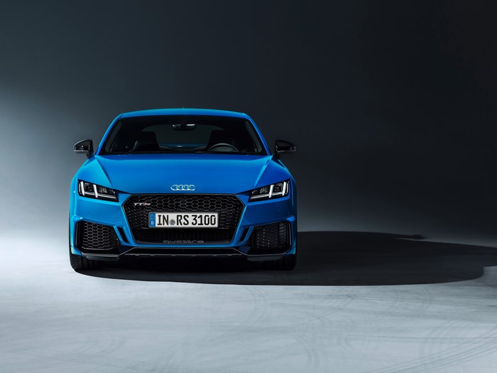 4K Audi TT RS 2020 Front View