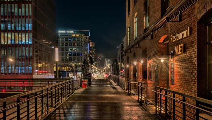 4K Night view of Hamburg, Germany