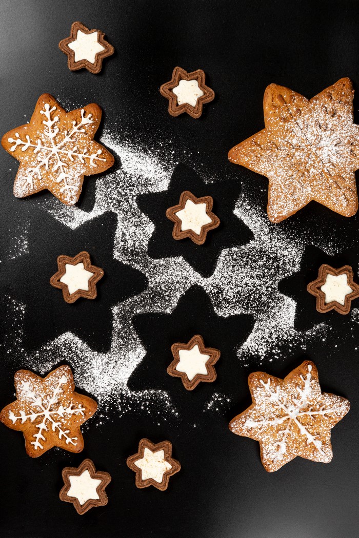 Christmas star cookies with powdered sugar