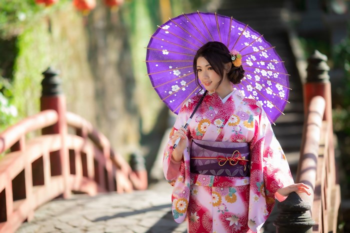 4K Asian Woman in Kimono with Umbrella on Bridge