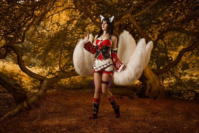 Ahri from League of Legends Cosplay