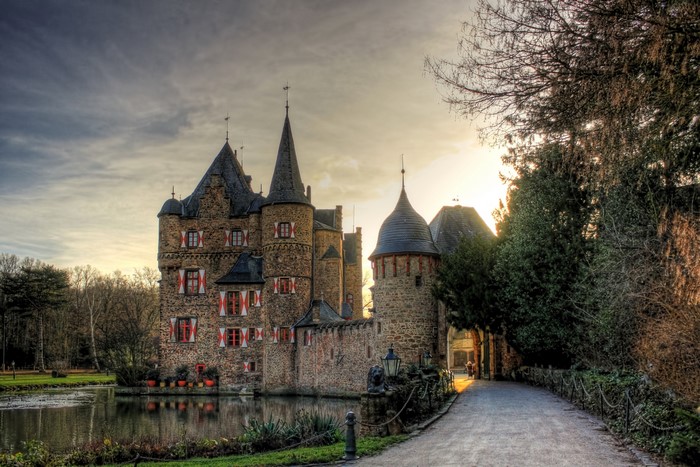 4K Satzvey Castle with Lake and Road in Germany