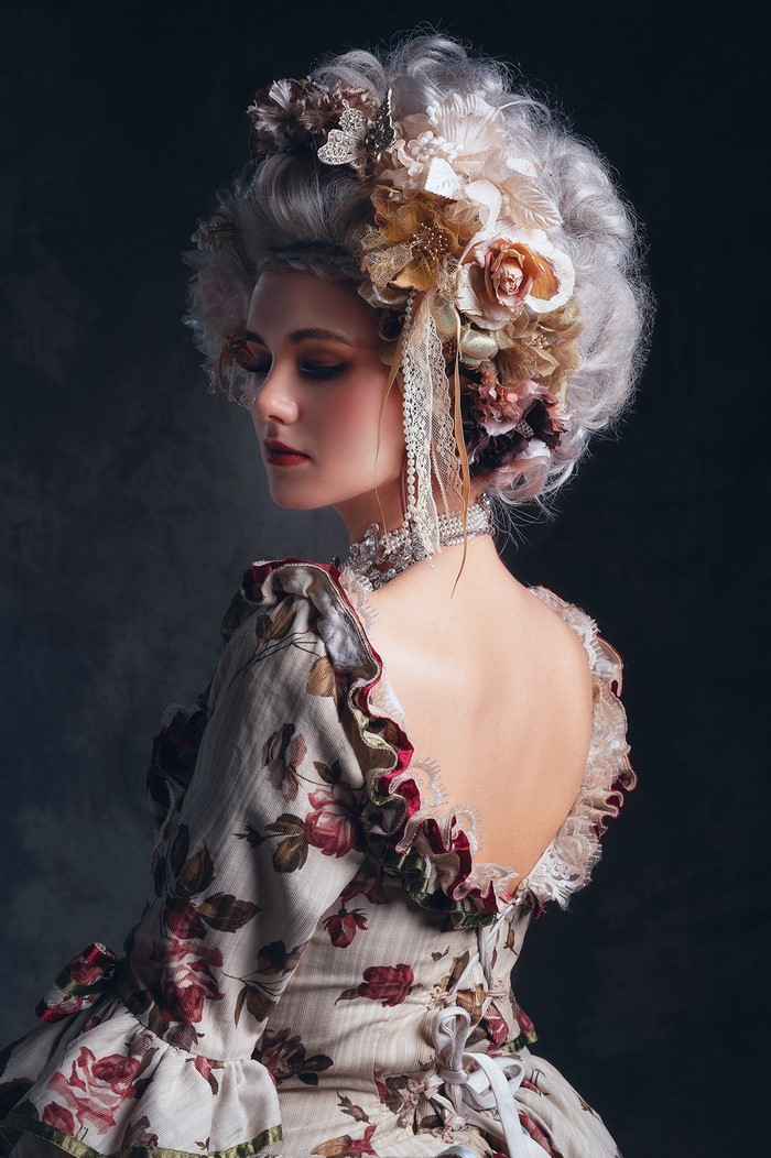 Retro Floral Dress with Vintage Hairstyle