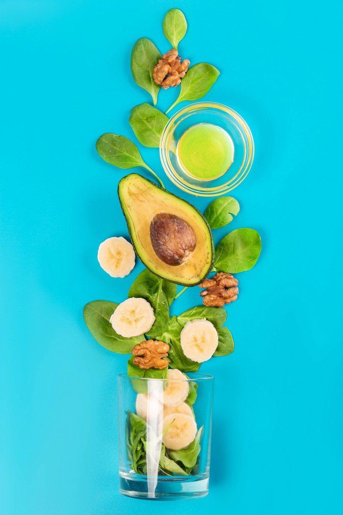 Avocado, Bananas, Spinach, Walnuts, and Green Juice Ingredients