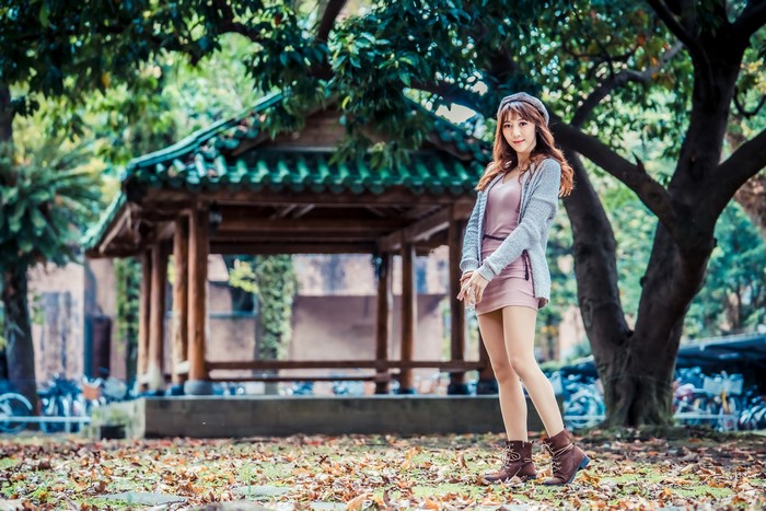 4K Asian Woman Wearing Beret and Dress