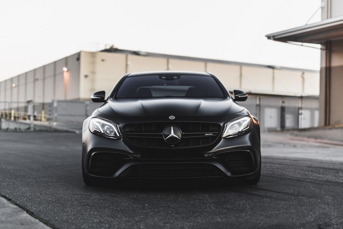 4K Mercedes-Benz AMG E63 Front View