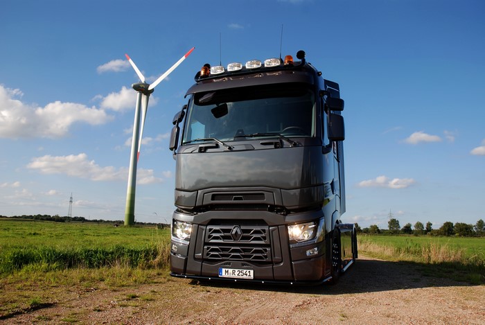 Renault Trucks T520 with Wind Turbine