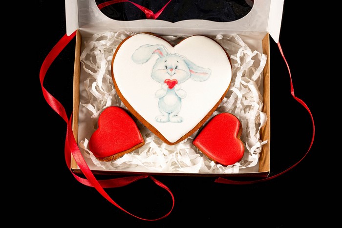Valentine's Day heart cookies with bunny design